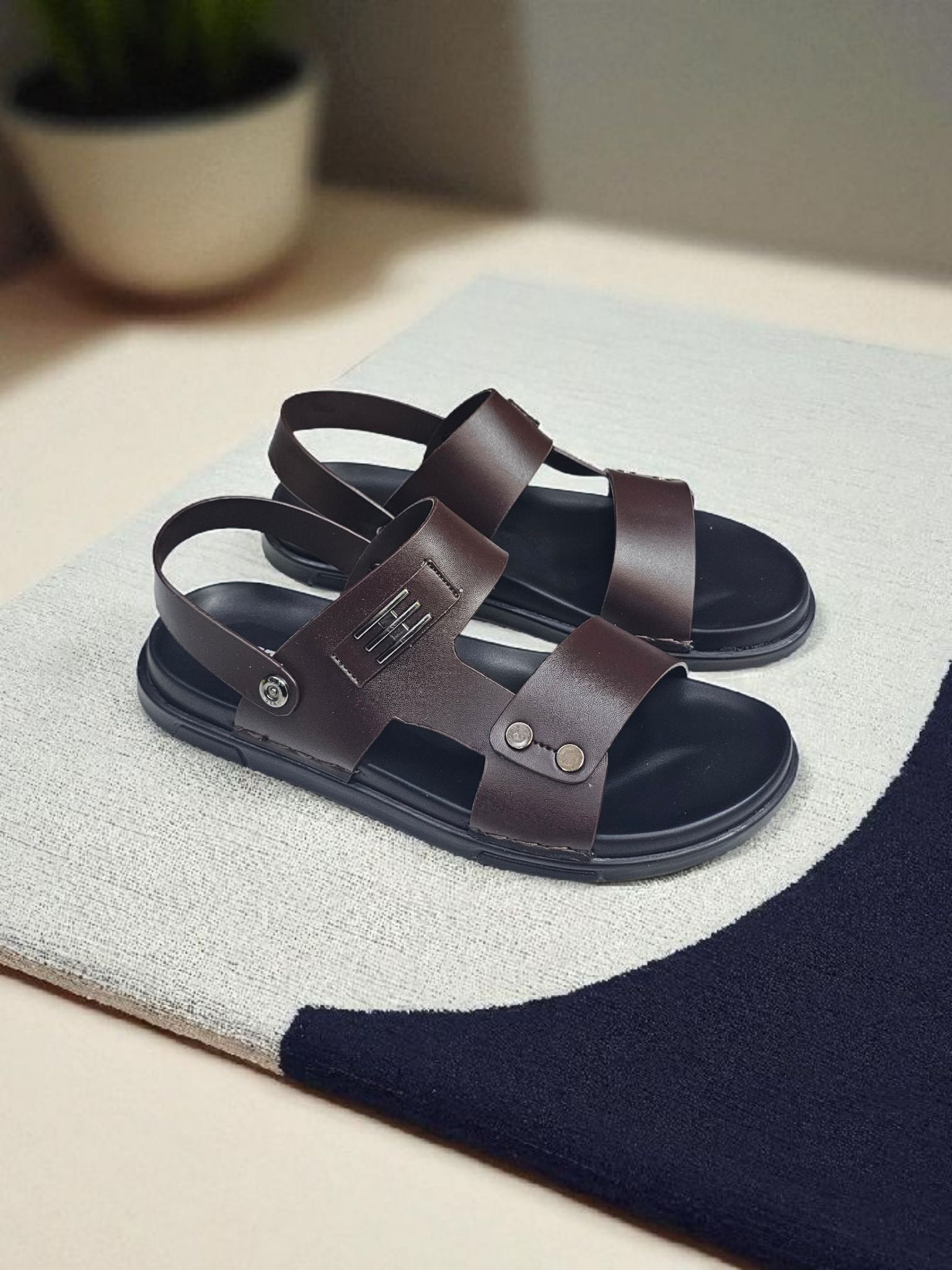 Classic sandals (Brown)