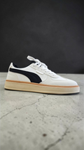 White puma sneakers