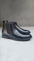 Chelsea boots with chain