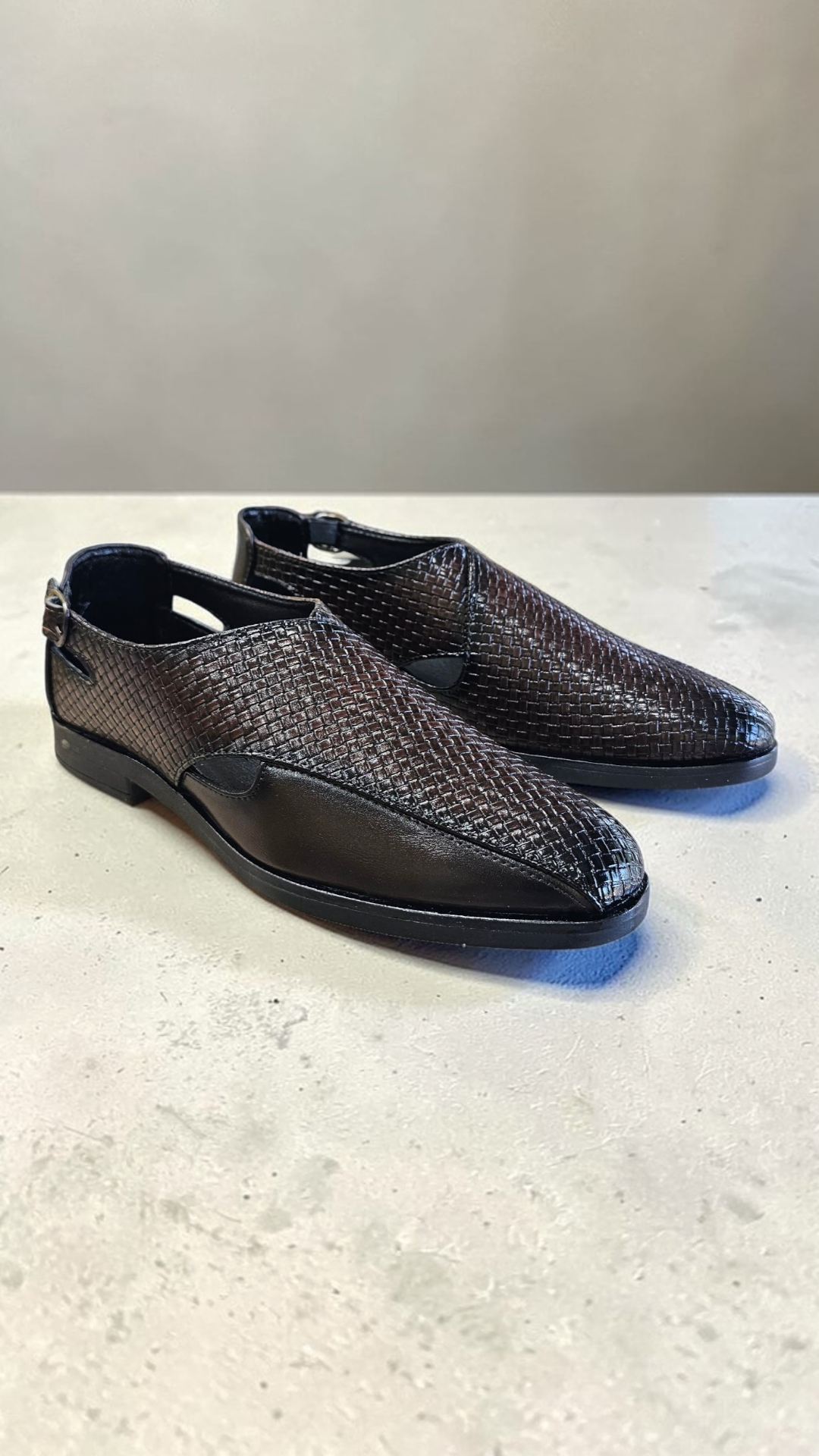 Design sandal brown