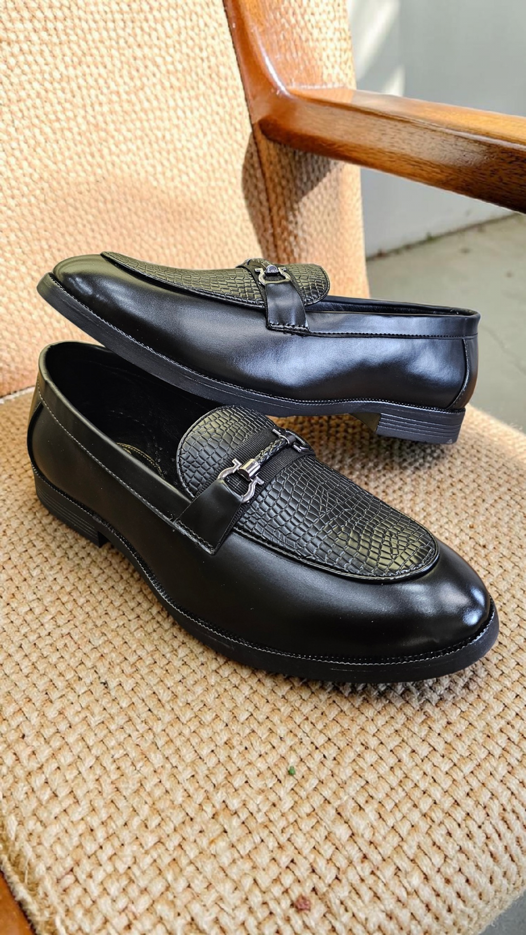 Upper check Big size Black