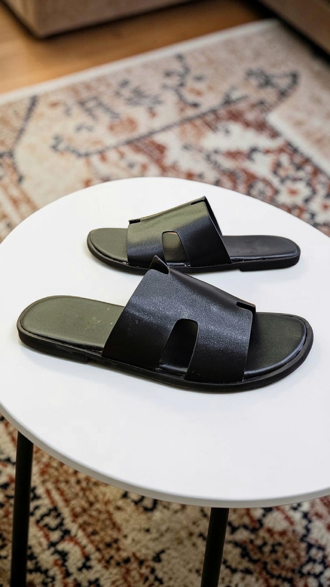 H classic Black