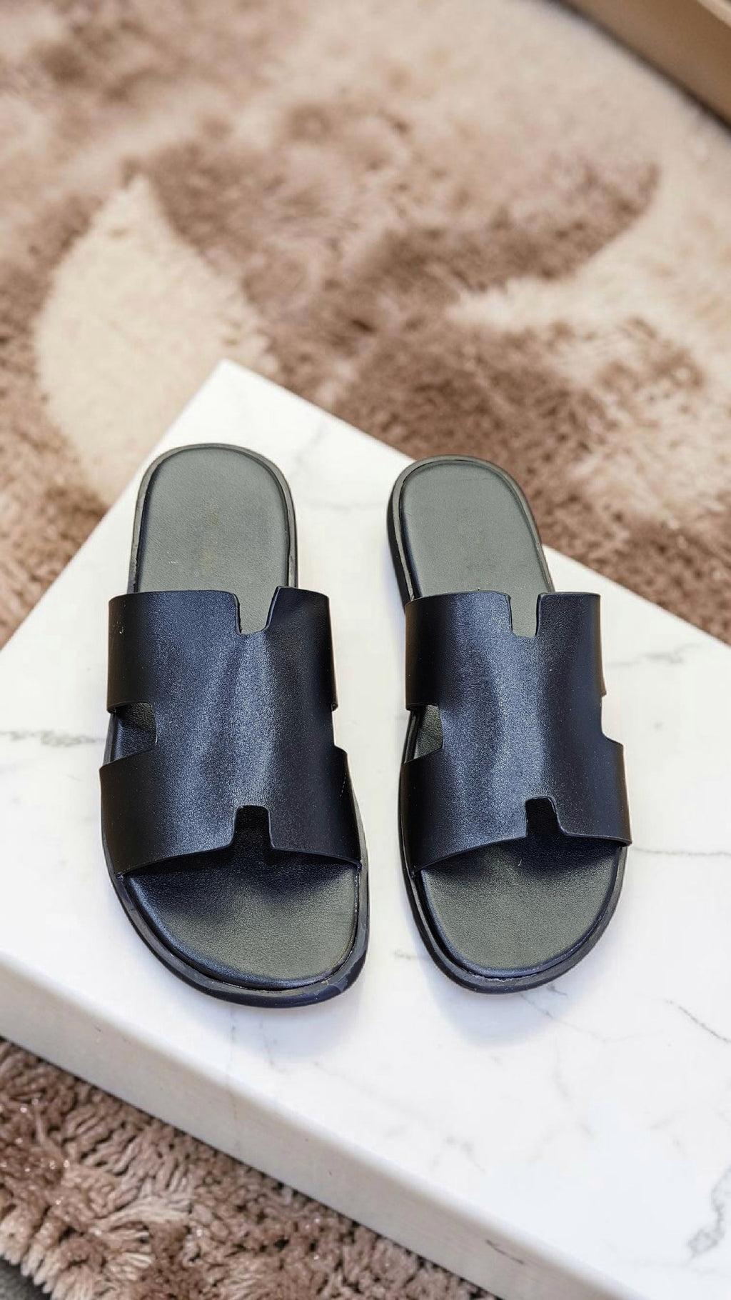 H classic Black