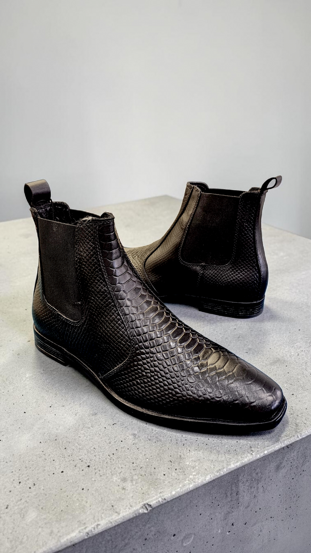 Classic Pattern chelsea Genuine leather (Black)