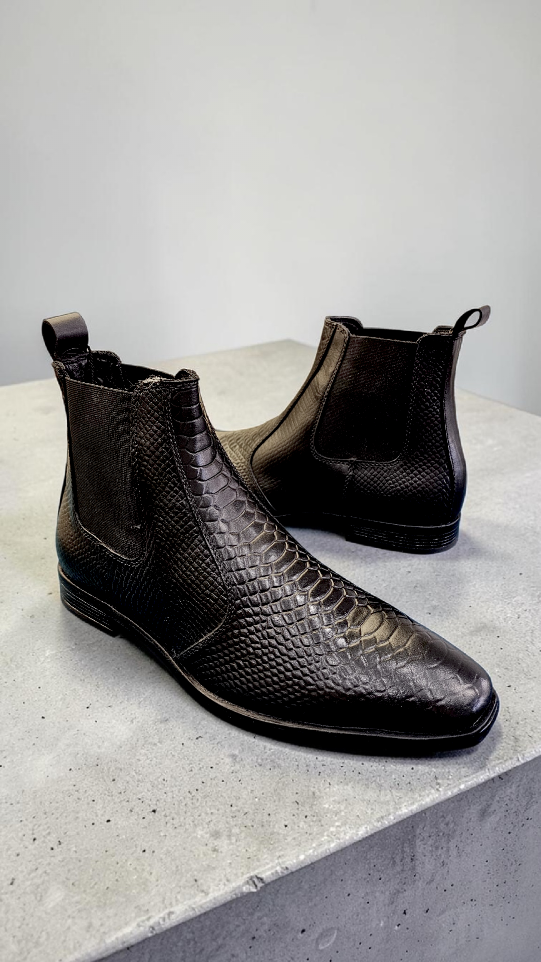 Classic Pattern chelsea Genuine leather (Black)