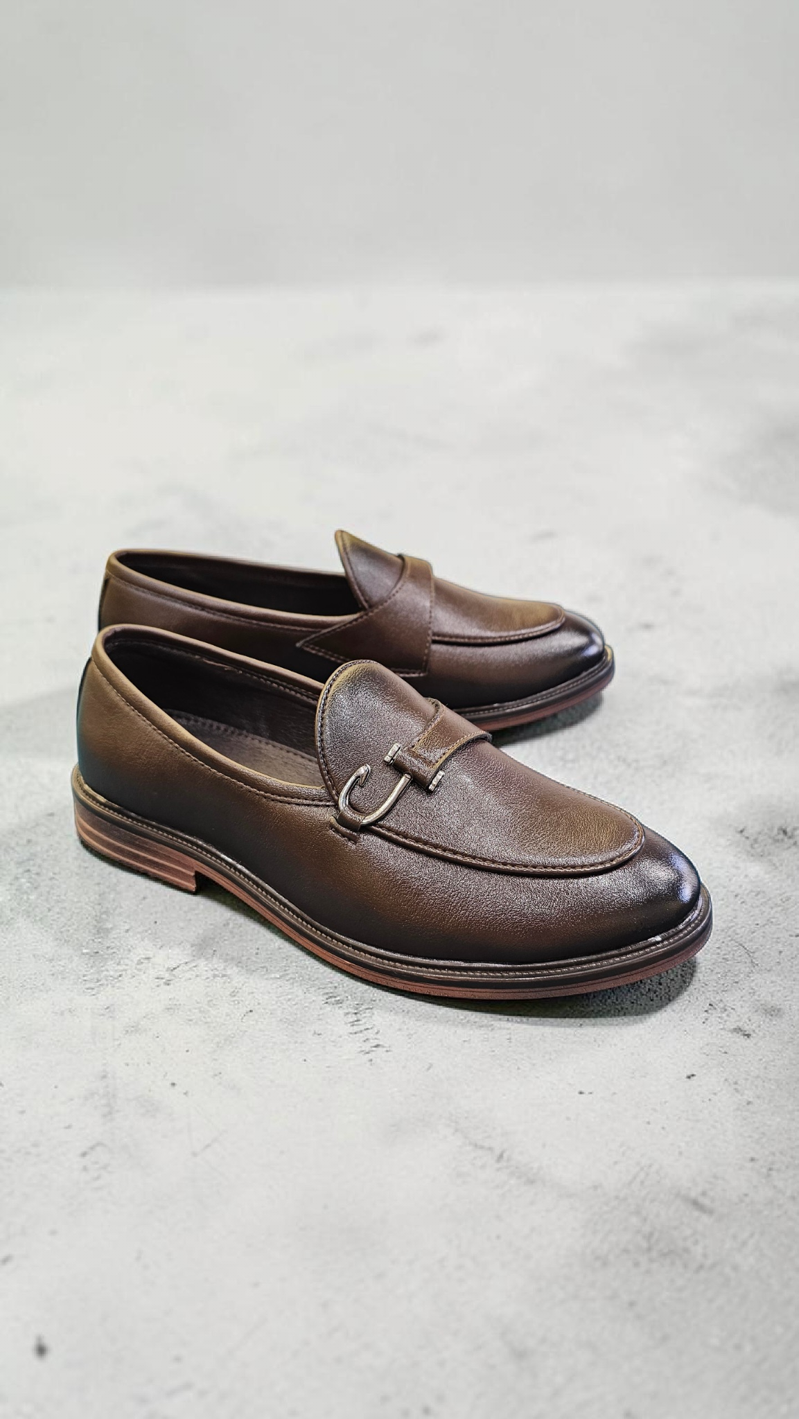 T*d baker hook loafers (Brown)