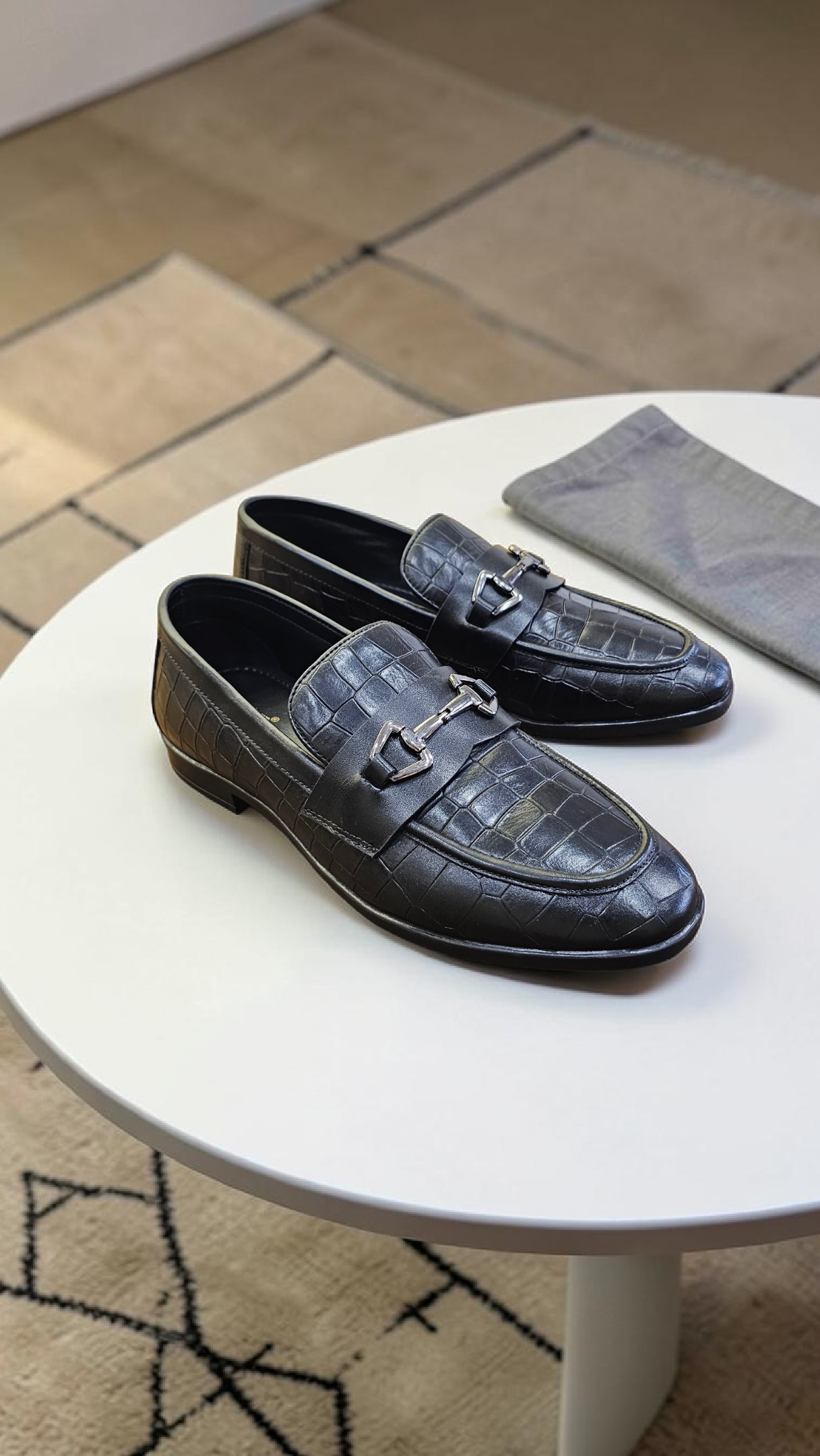 Elwis check buckle (Genuine leather)