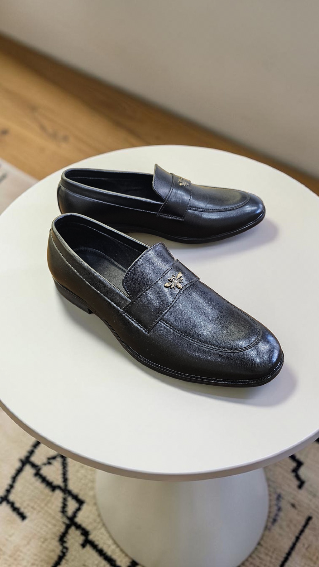 T*d baker bee (Black)