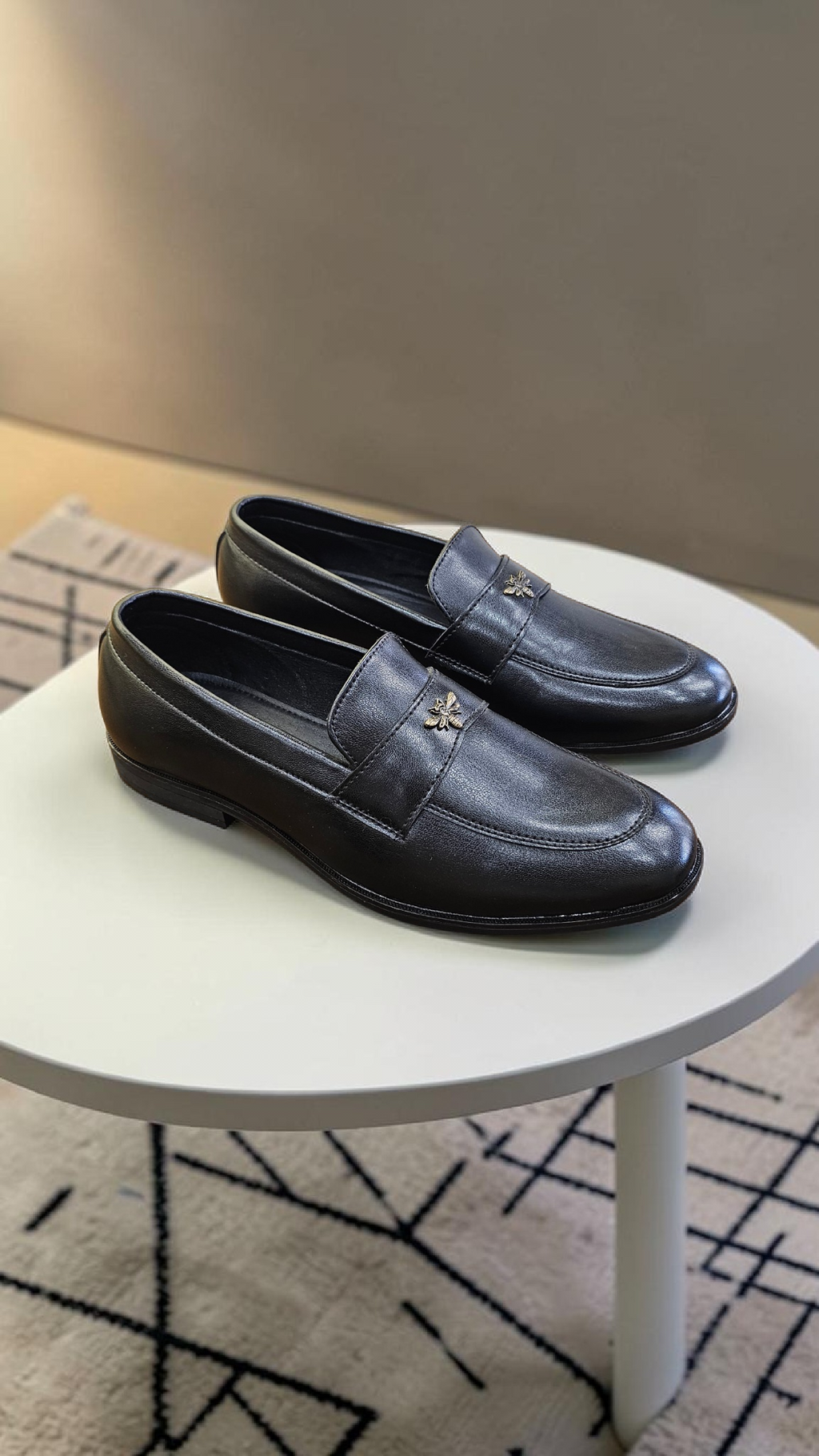 T*d baker bee (Black)