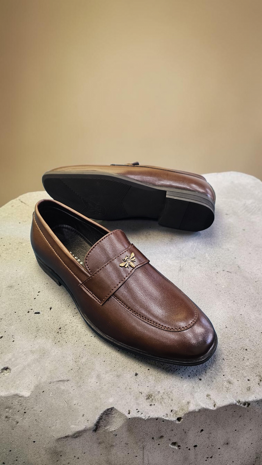 T*d baker bee (Brown)