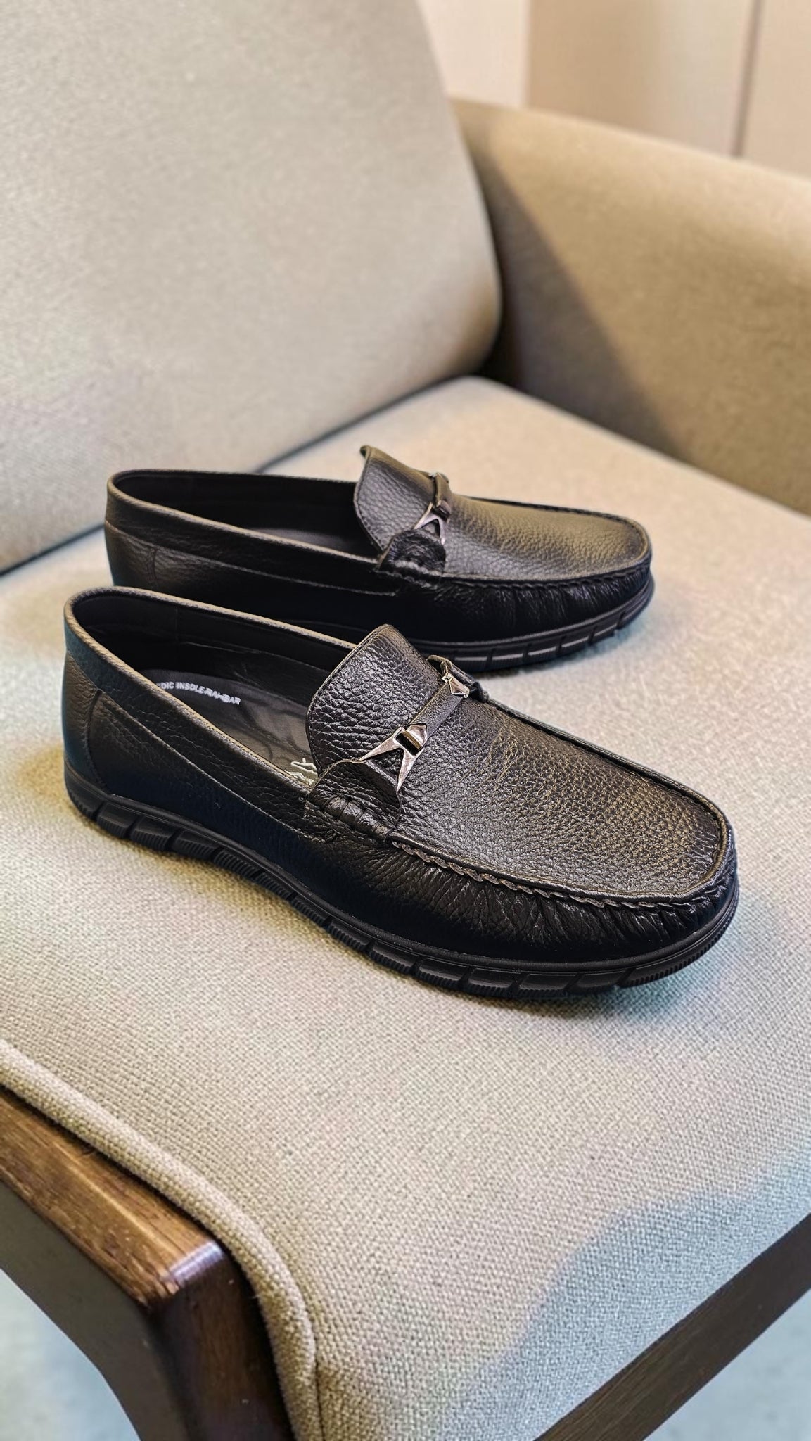 MAX COMFORT LOAFERS (BLACK)