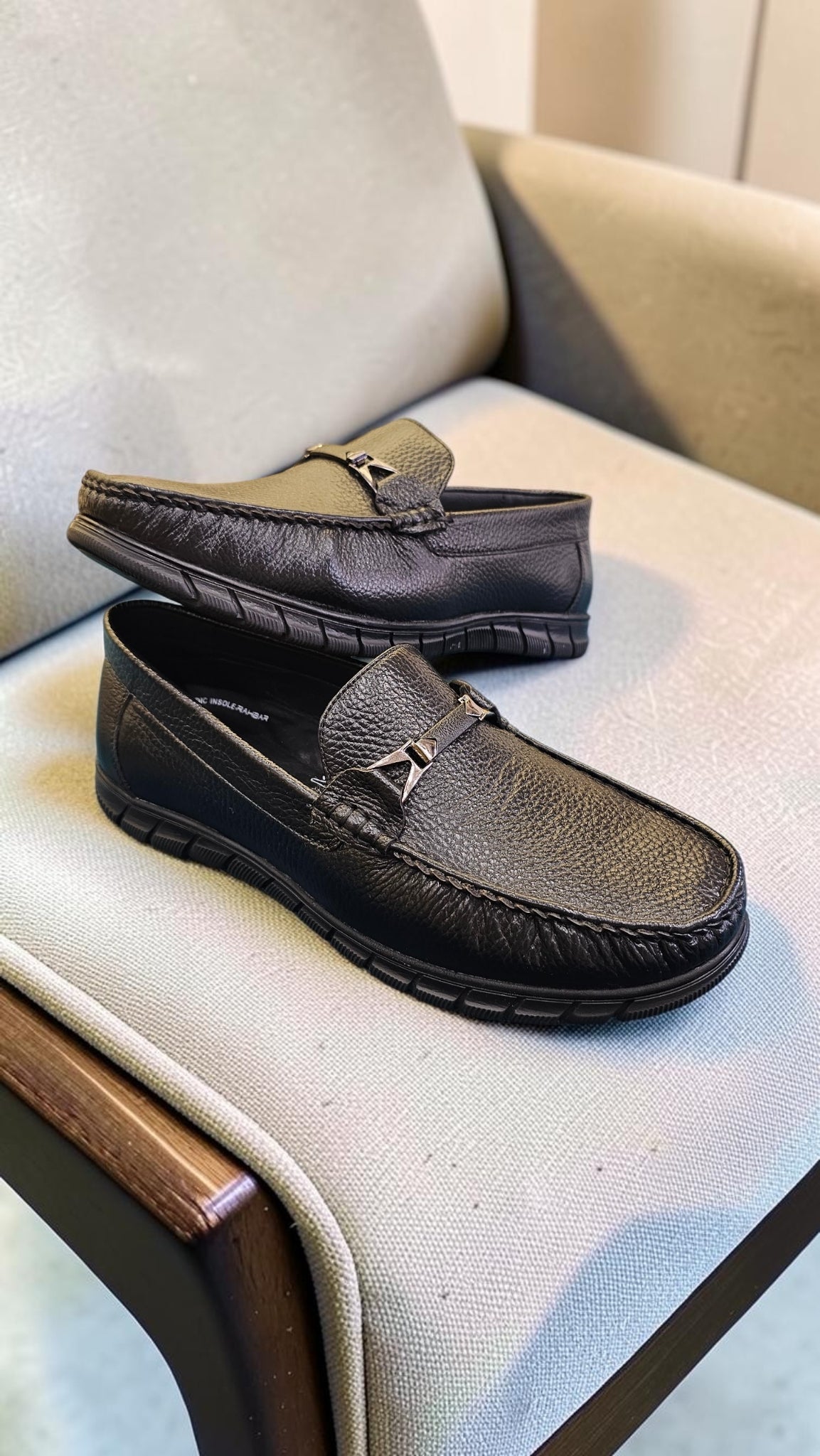 MAX COMFORT LOAFERS (BLACK)