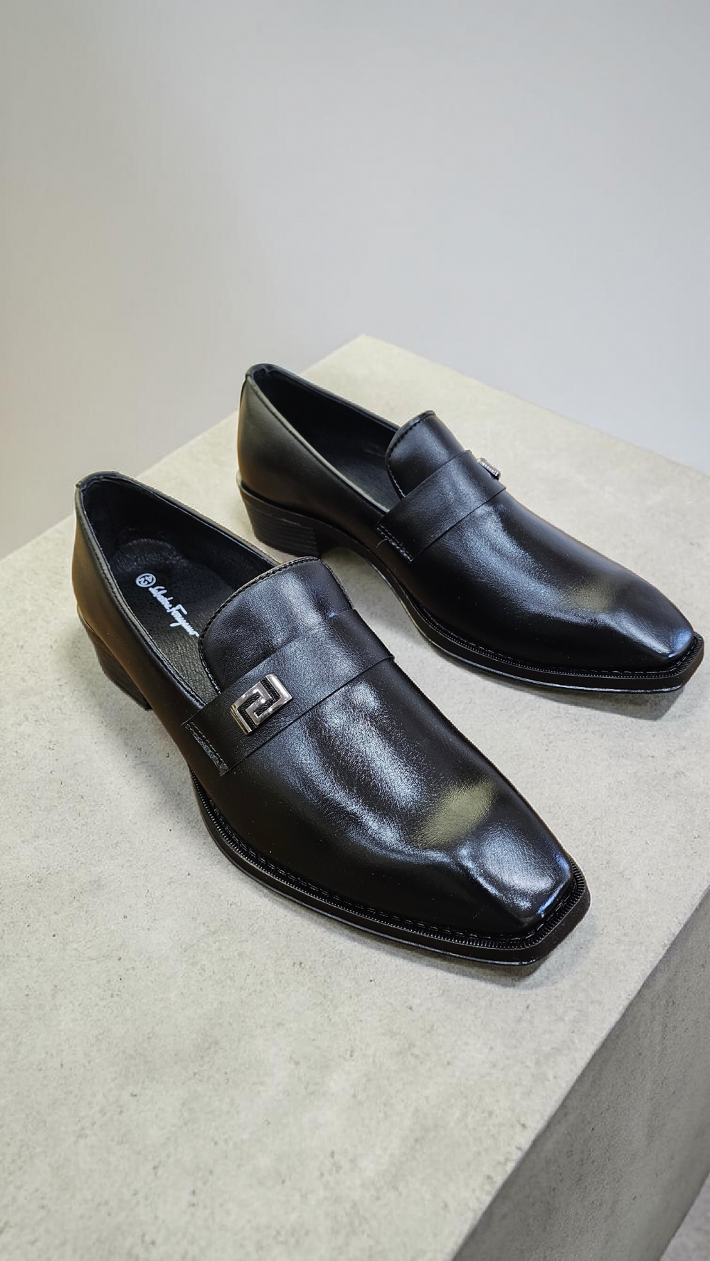 italian side buckle Black (Cuban heel)