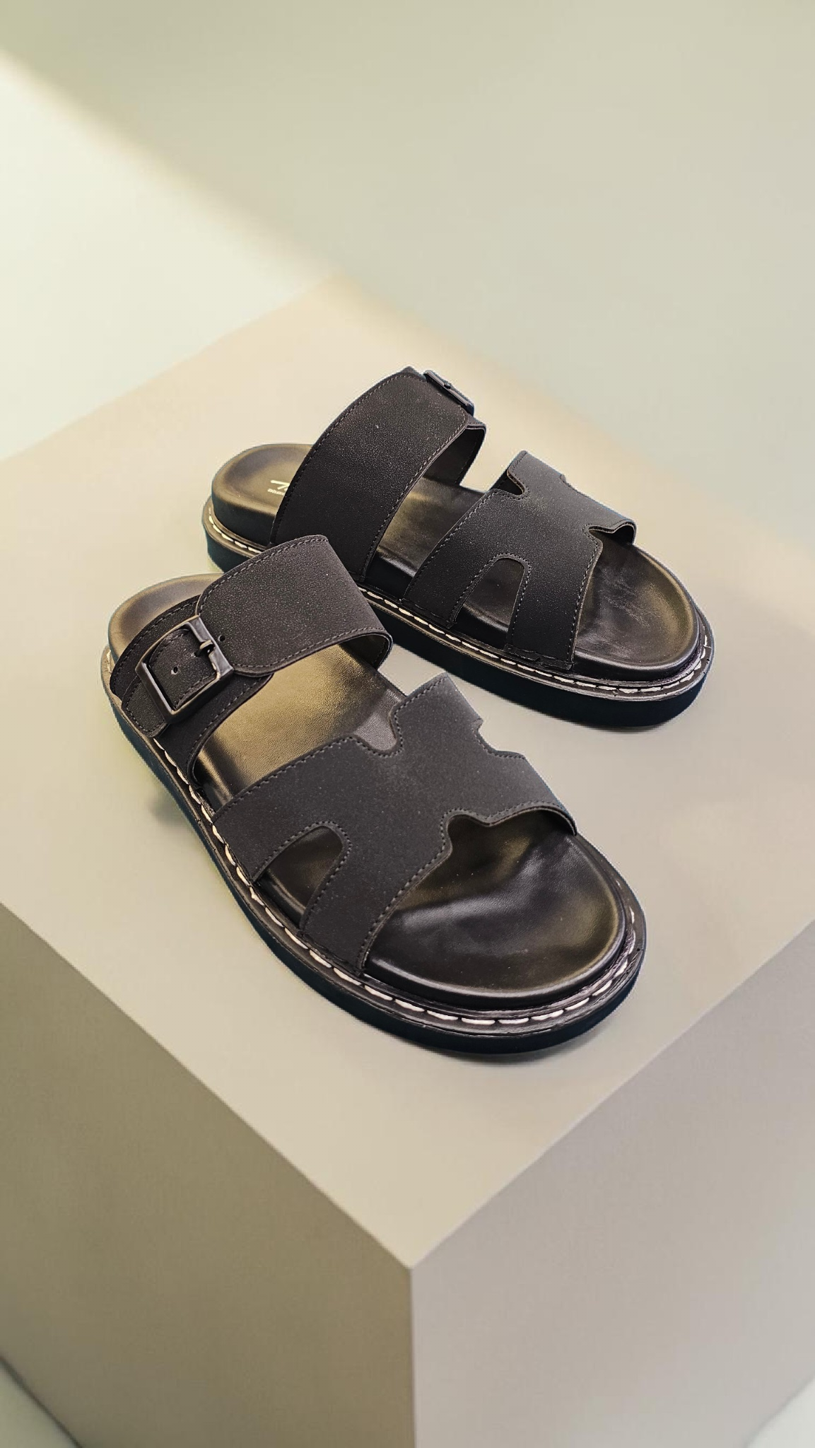 Elite H.Buckle (Black)