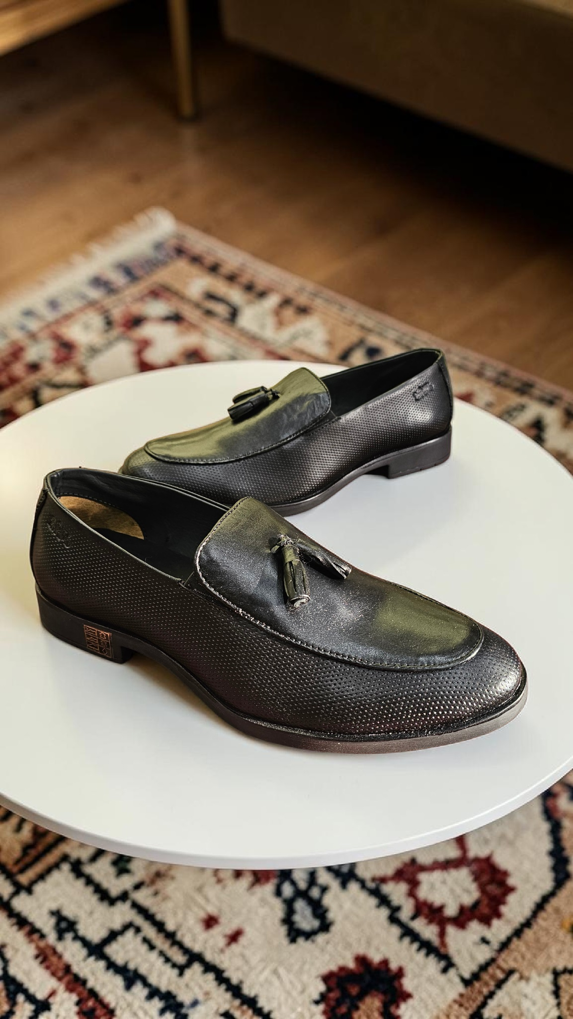 Tassle loafers (Black)