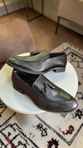 Tassle loafers (Black)