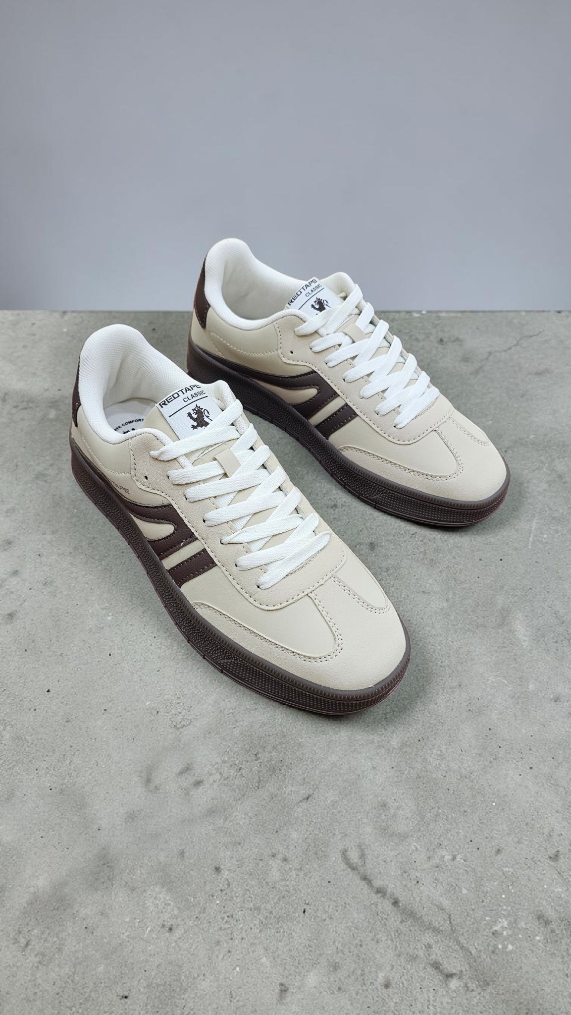 Red Tape R1444 (beige colour)