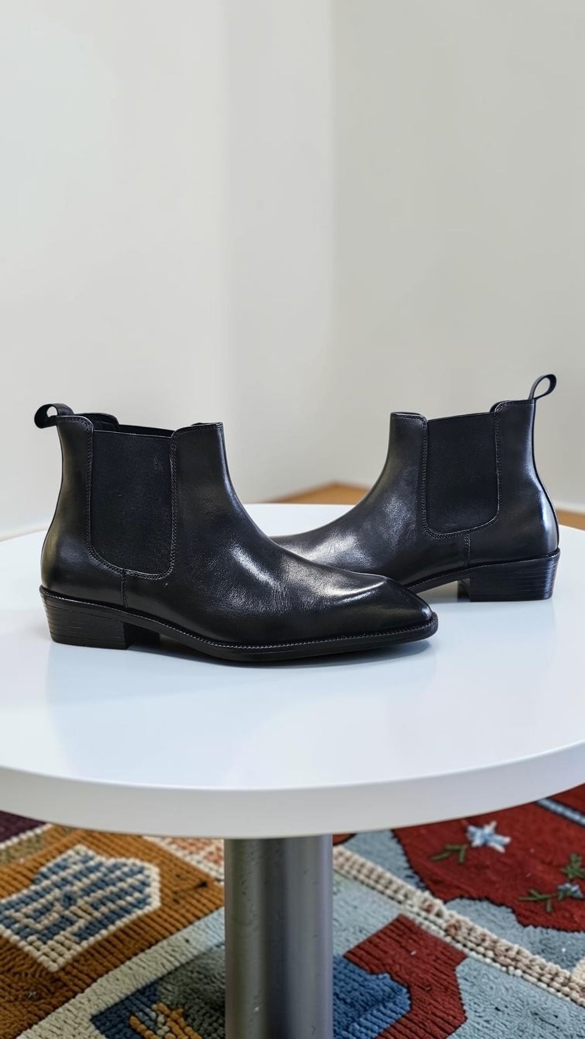 ITALIAN CHELSEA POINT (BLACK)