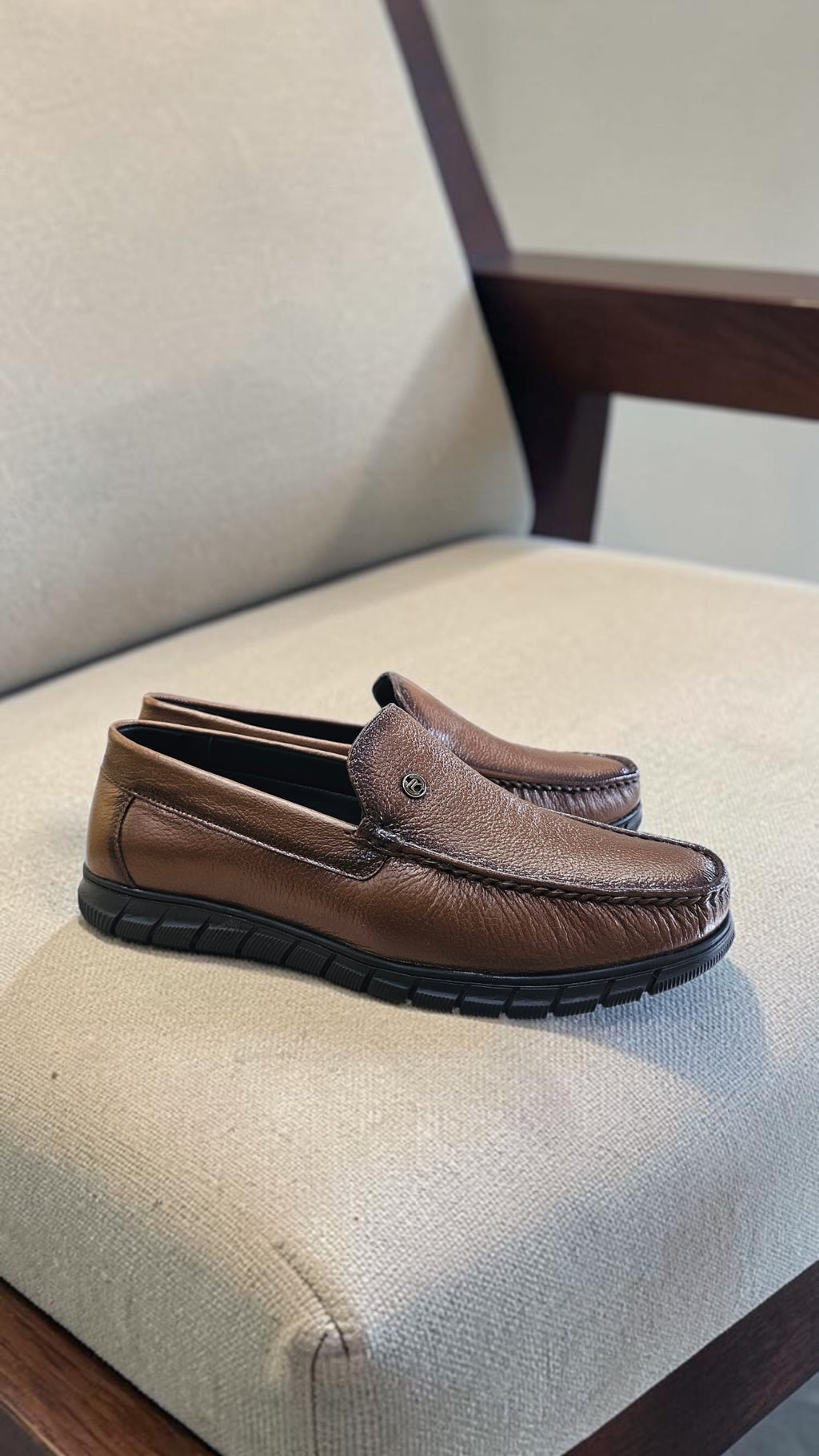 MAX COMFORT LOAFERS (TAN)