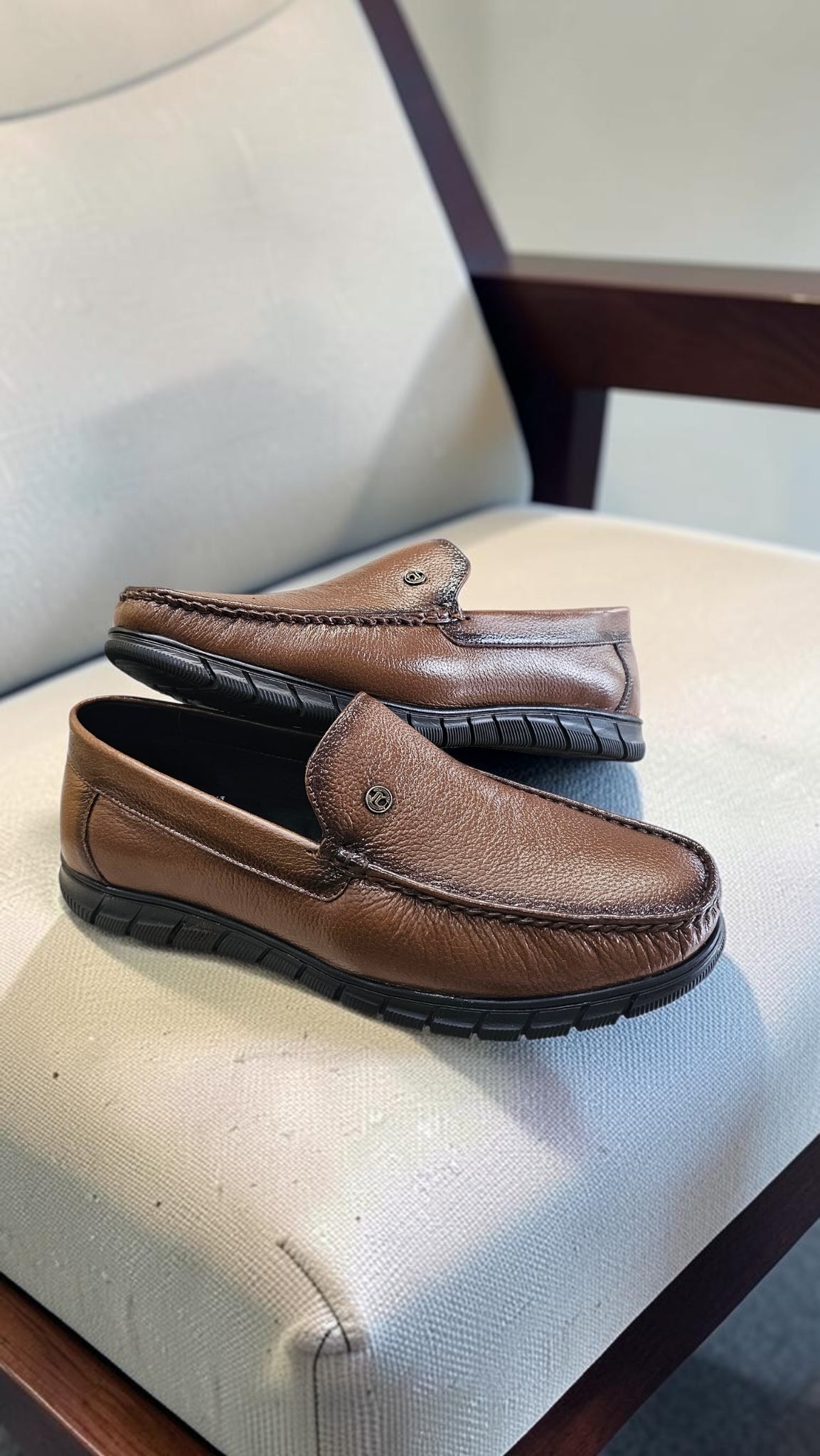 MAX COMFORT LOAFERS (TAN)