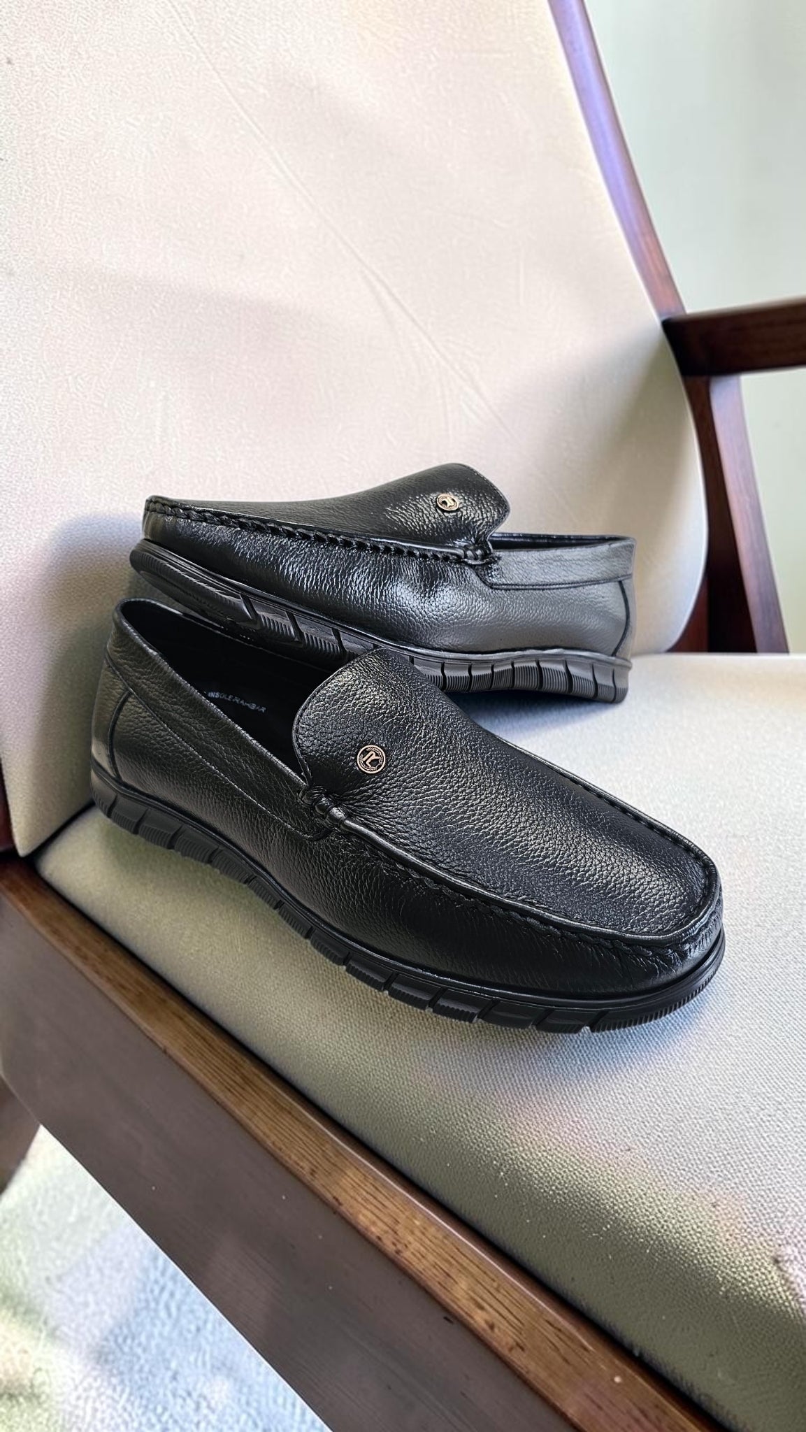 MAX COMFORT LOAFERS (BLACK)