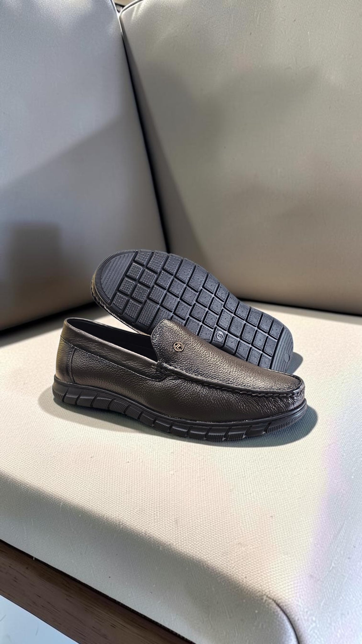 MAX COMFORT LOAFERS (BROWN)
