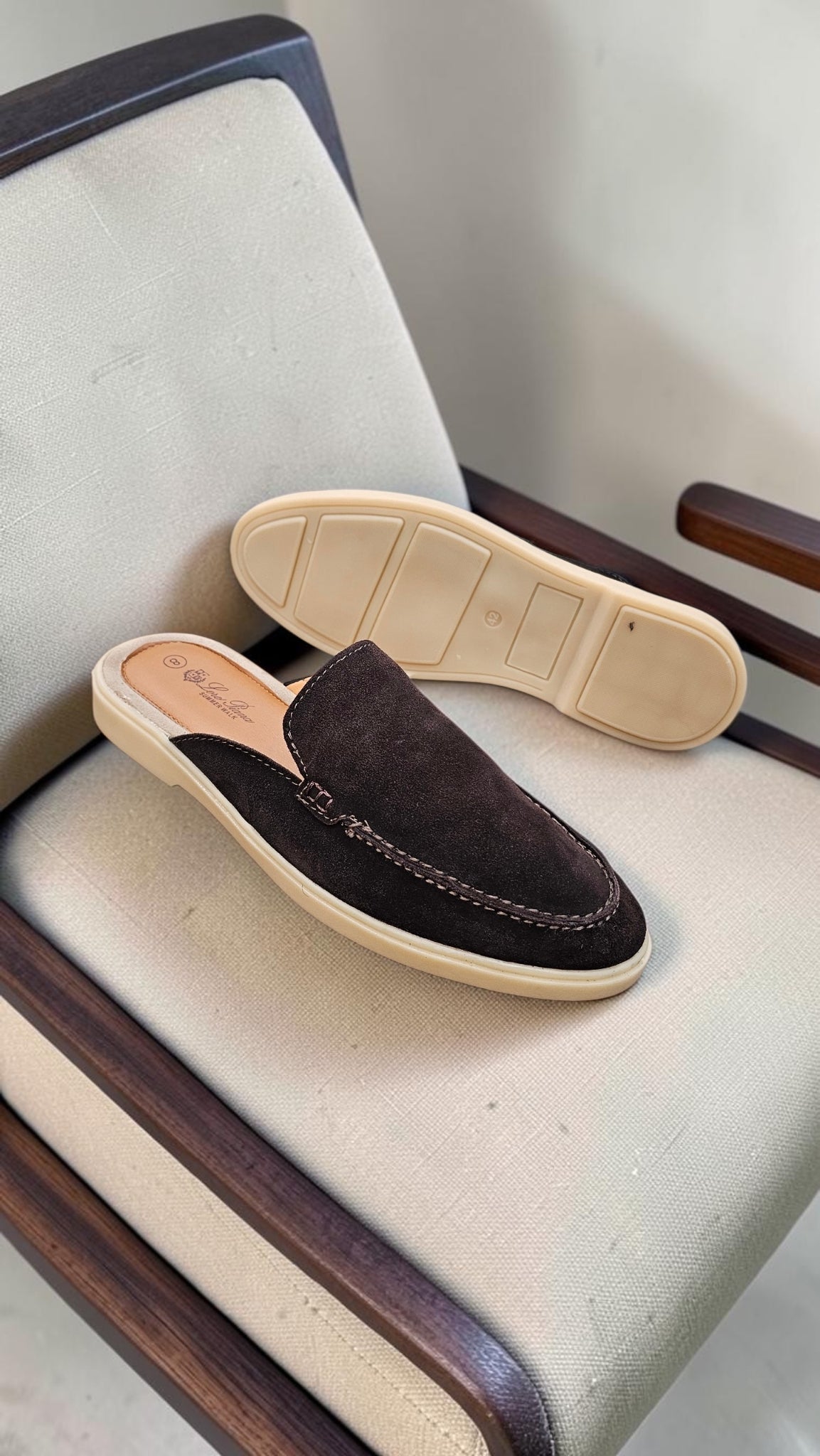 SUEDE MULES (BROWN)