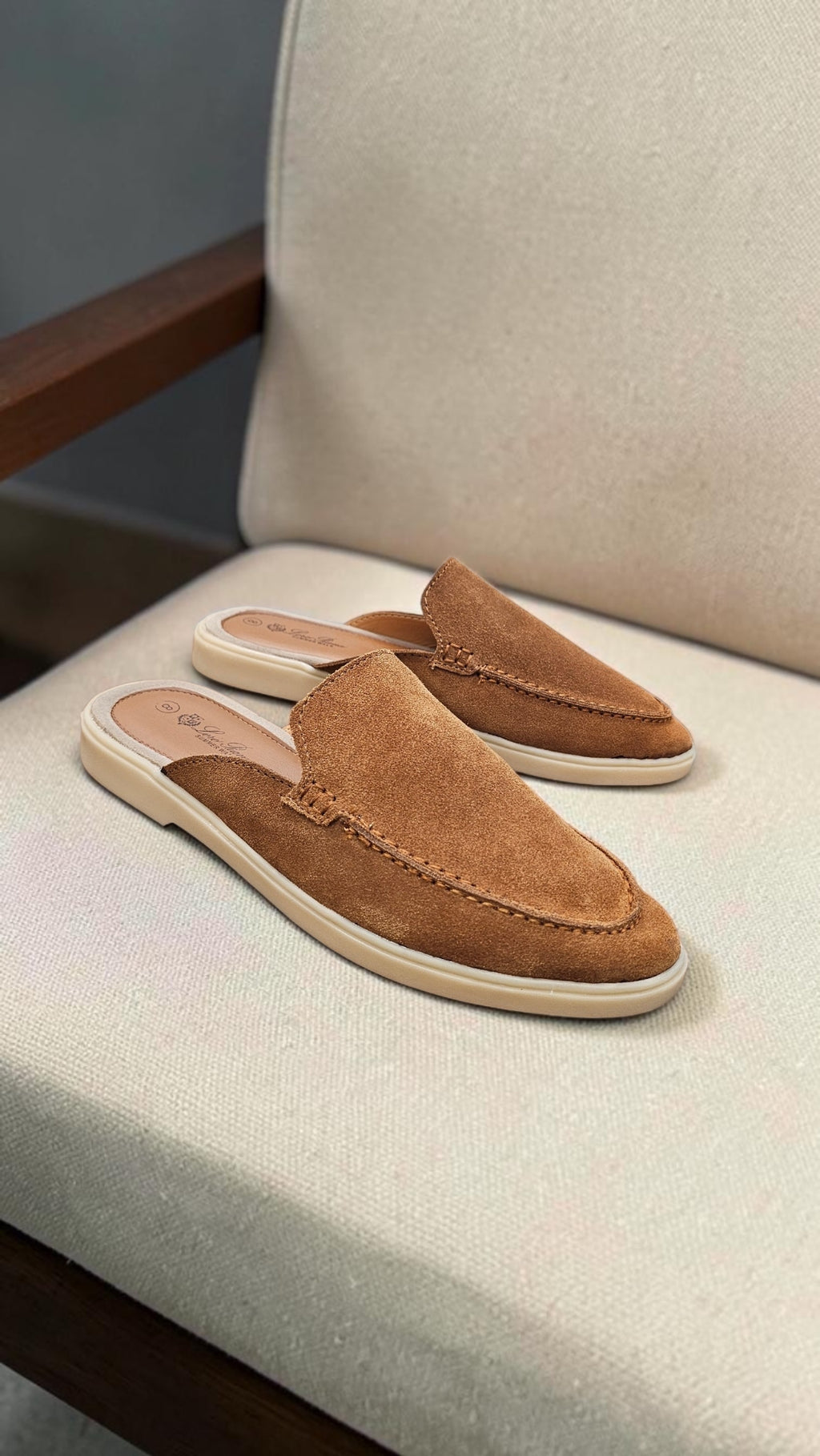 SUEDE MULES (TAN)