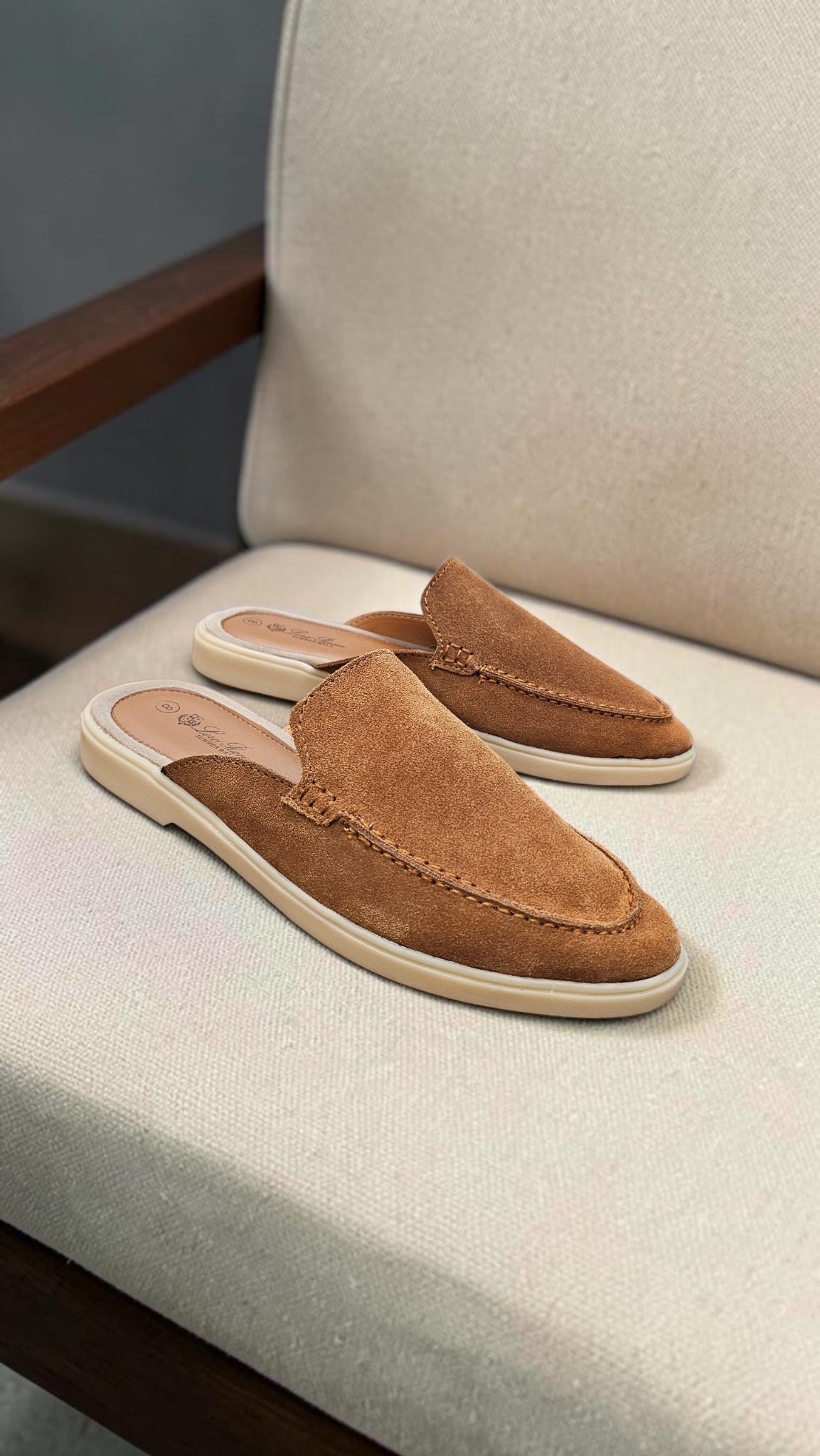 SUEDE MULES (TAN)