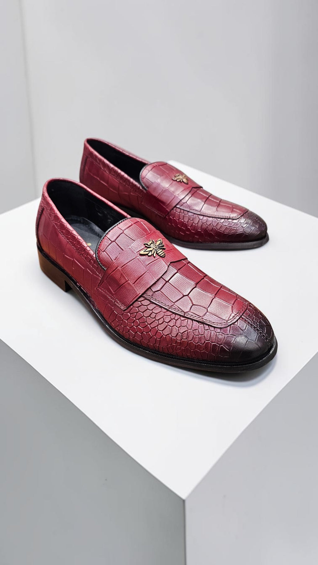 MAKHI CHECK BUCKLE (CHERRY)