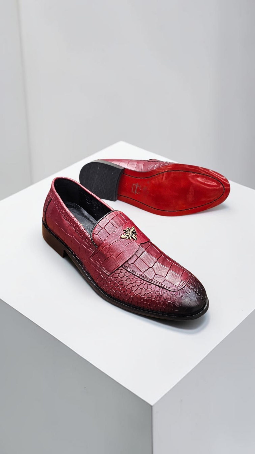 MAKHI CHECK BUCKLE (CHERRY)