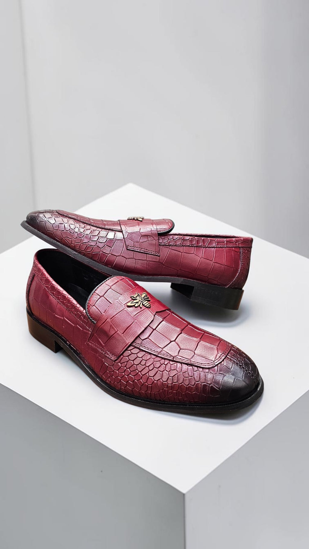MAKHI CHECK BUCKLE (CHERRY)