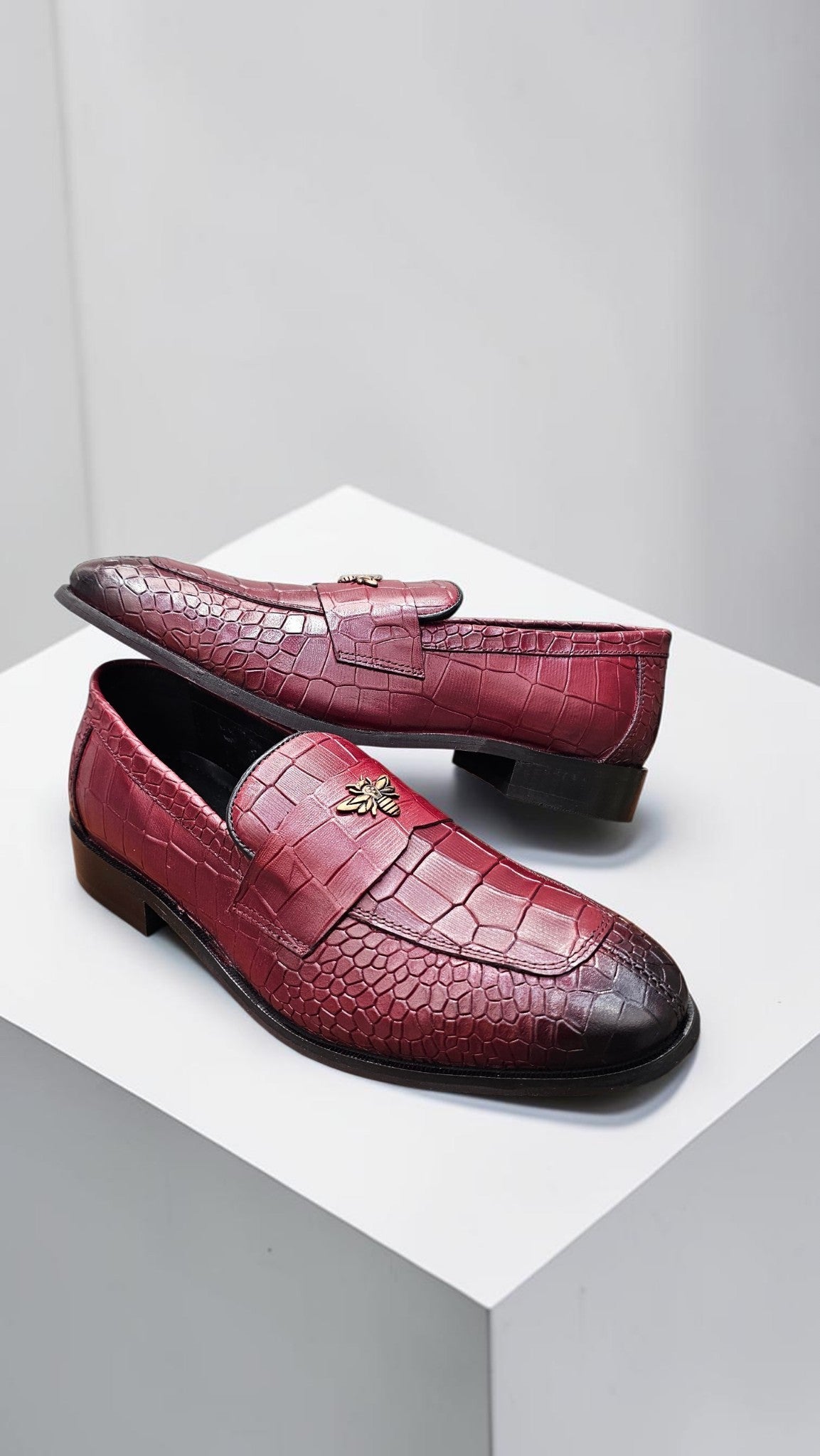MAKHI CHECK BUCKLE (CHERRY)