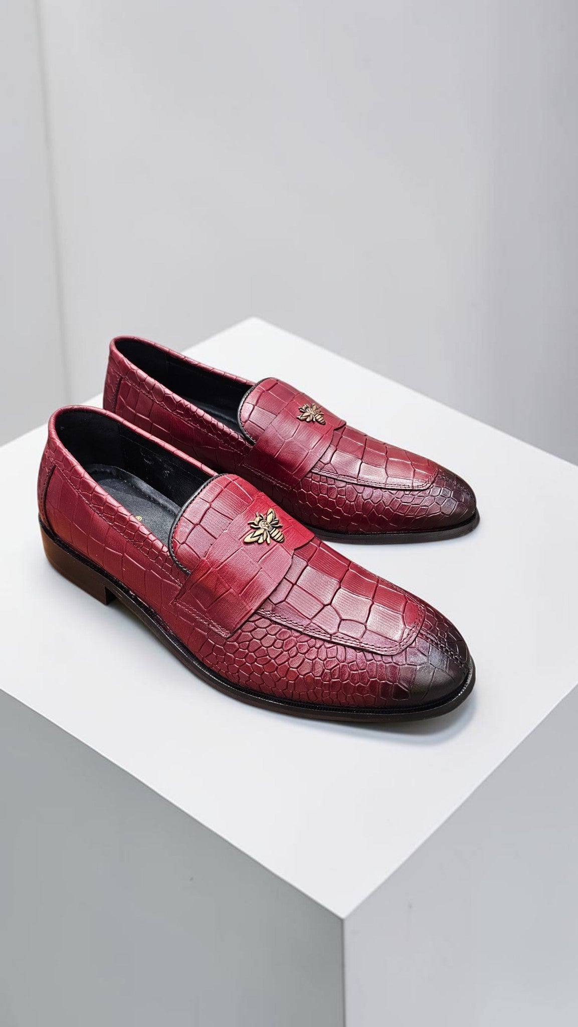 MAKHI CHECK BUCKLE (CHERRY)