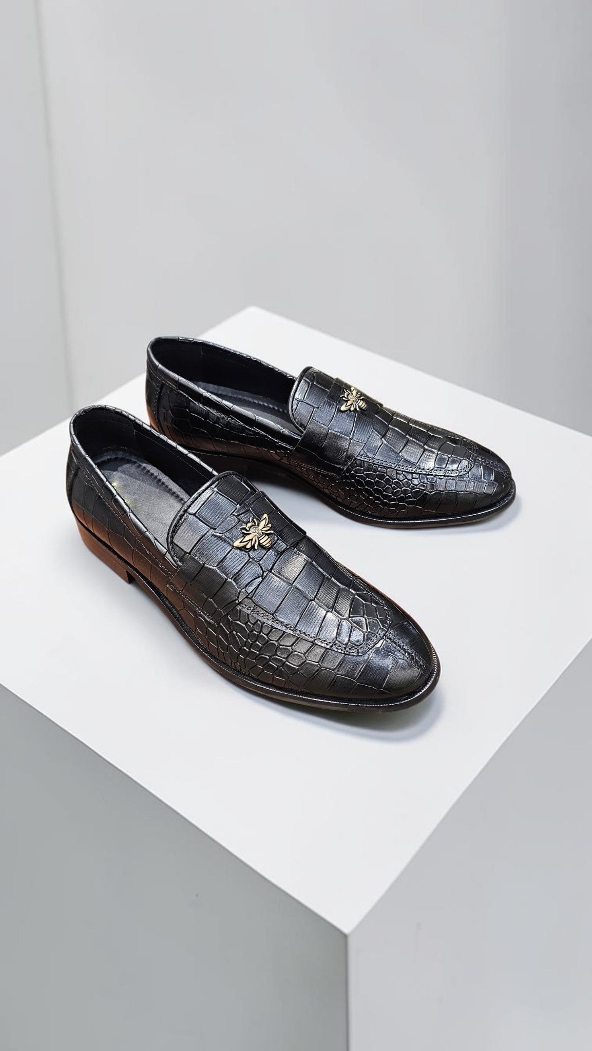 MAKHI CHECK BUCKLE (BLACK)