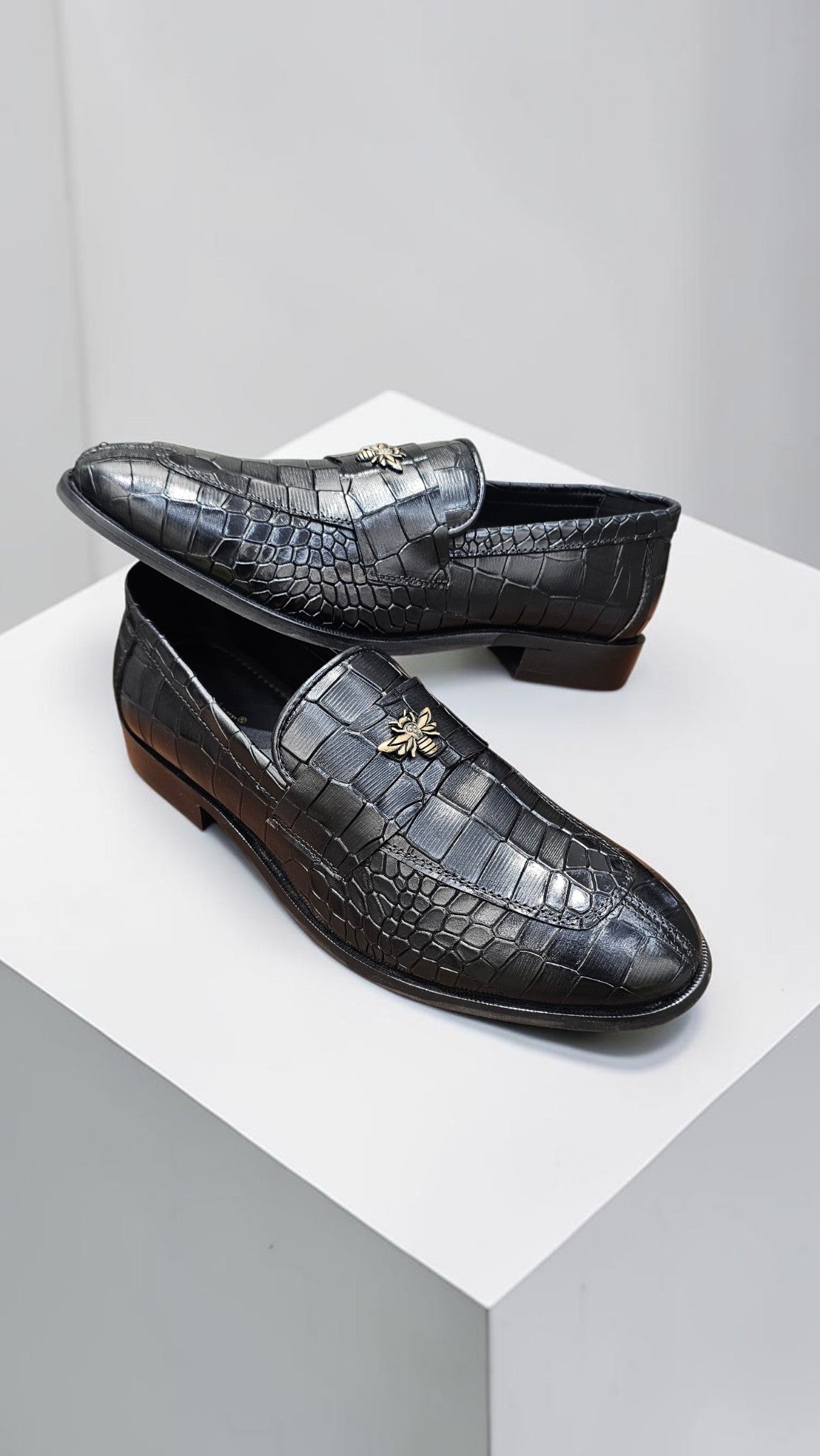 MAKHI CHECK BUCKLE (BLACK)