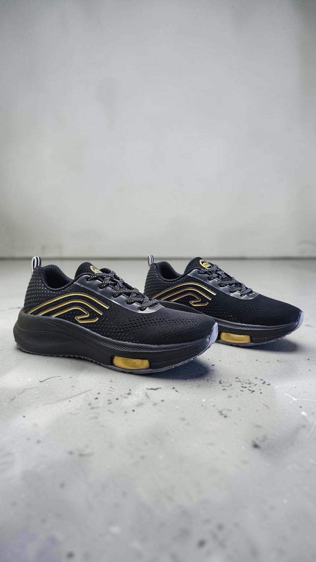 CAMPUS THROS (BLACK)