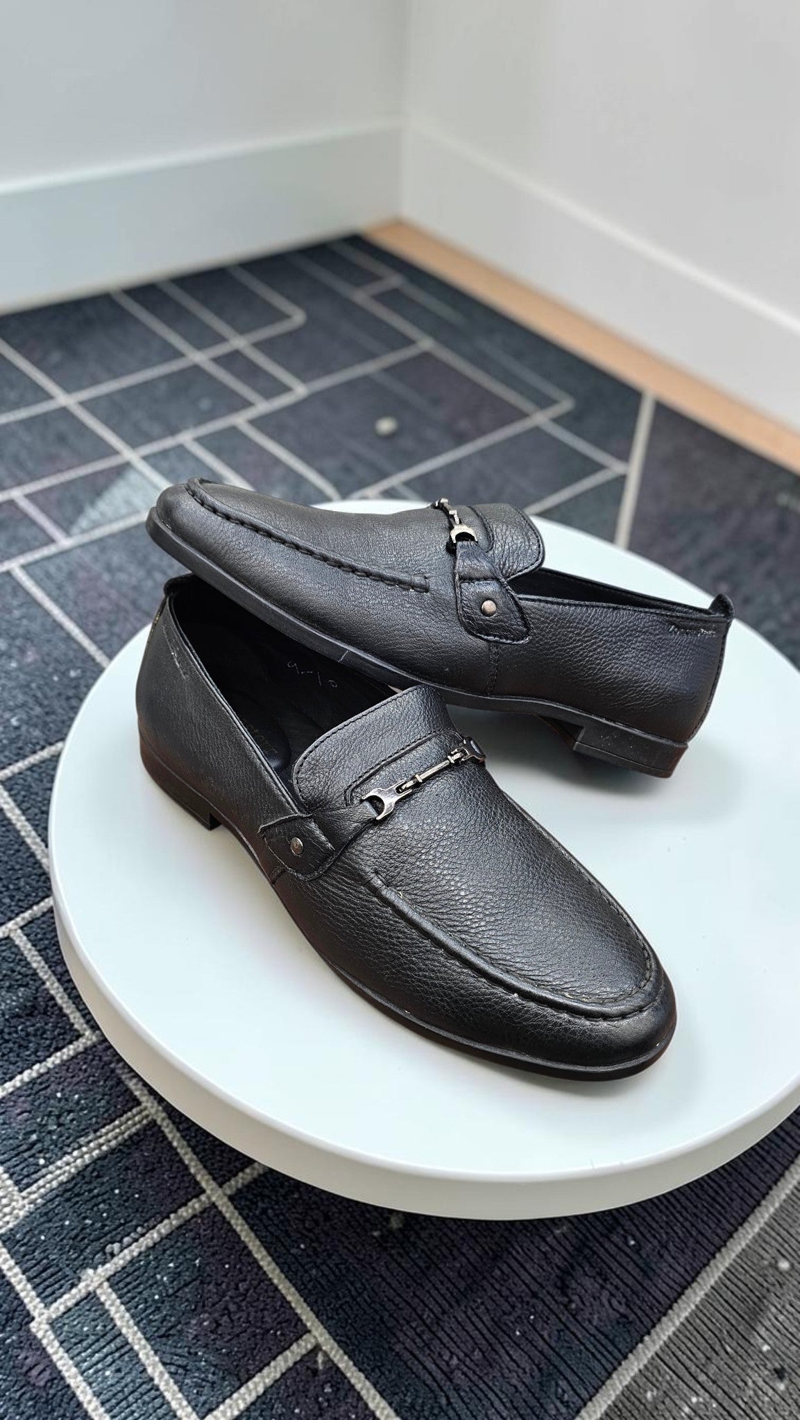 LEATHER BUCKLE LOAFER (BLACK)