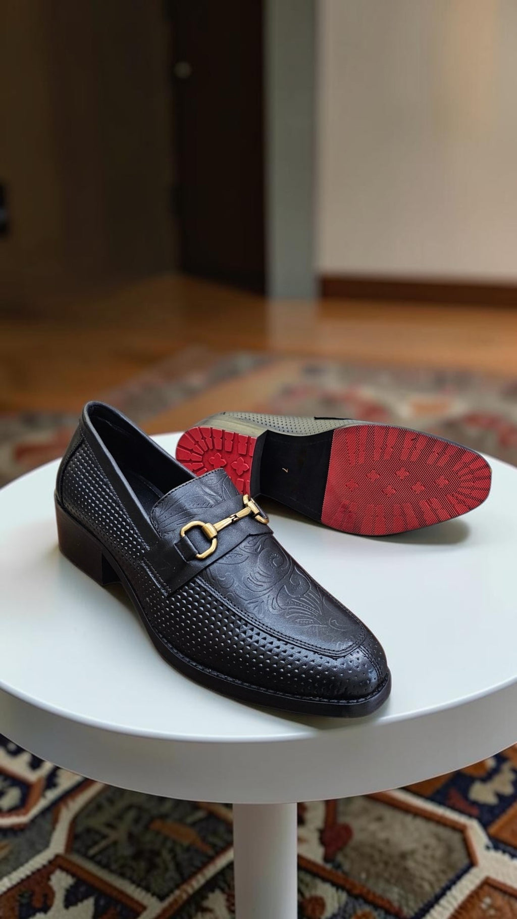 CUBAN HEEL RED SOLE (BLACK)