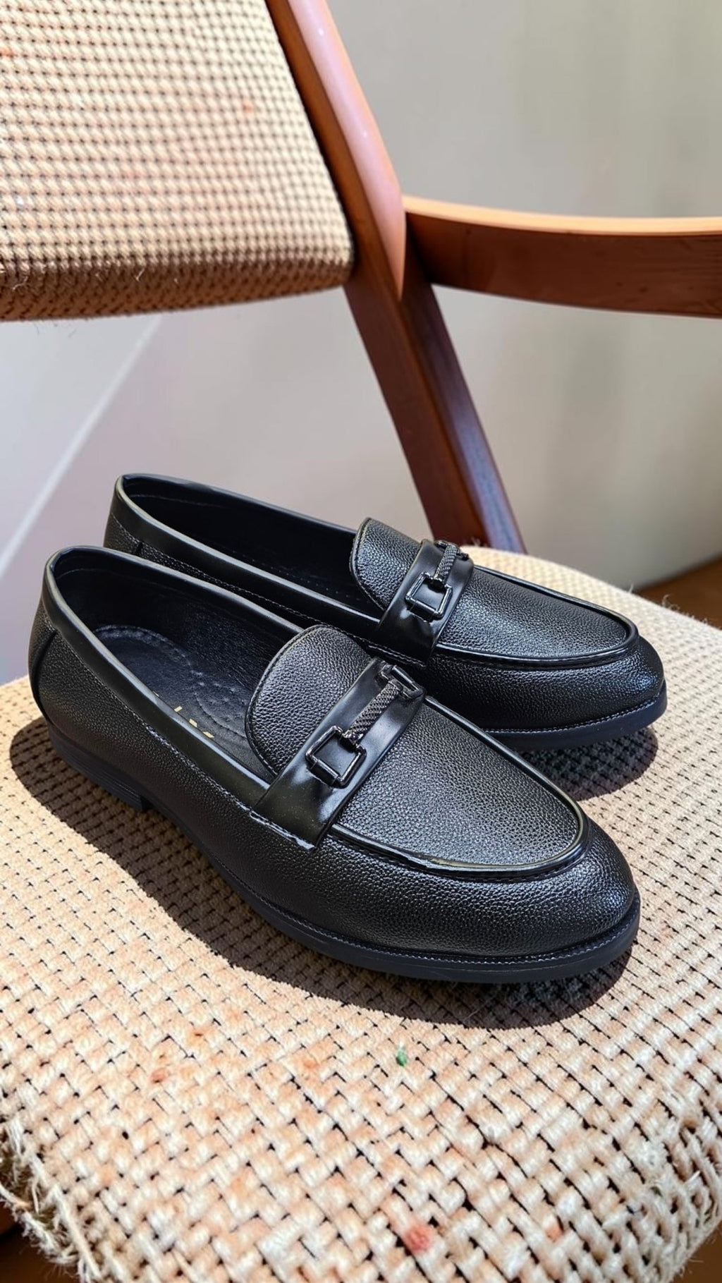 AX GRAIN (BLACK)